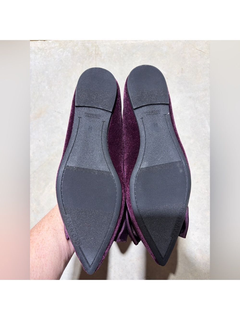 Old Navy Christmas Holidays Velvet Pointed-Toe Bow Ballet Flats NWT 8.5 Formal - Picture 8 of 8